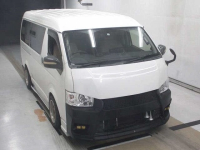 TOYOTA HIACE WAGON