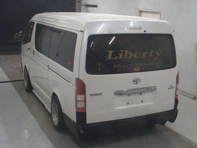 TOYOTA HIACE WAGON