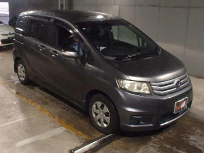 HONDA FREED SPIKE