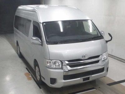 TOYOTA HIACE WAGON