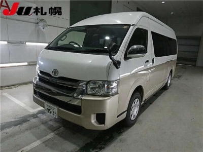 TOYOTA HIACE WAGON