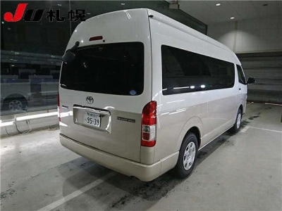 TOYOTA HIACE WAGON