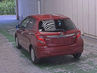 TOYOTA VITZ