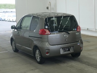 TOYOTA PORTE