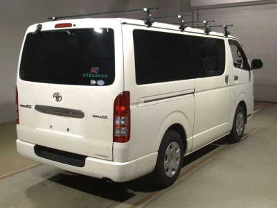 TOYOTA REGIUS VAN