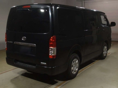 TOYOTA REGIUS VAN