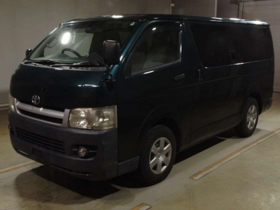 TOYOTA HIACE VAN