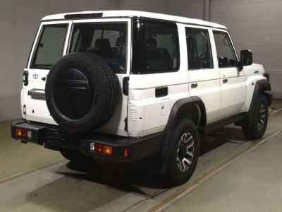 TOYOTA LAND CRUISER 70