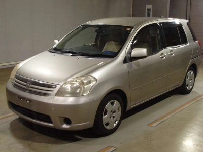 TOYOTA RAUM