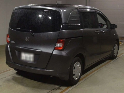 HONDA FREED SPIKE