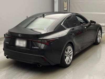 LEXUS IS