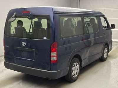 TOYOTA HIACE WAGON