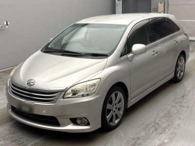 TOYOTA MARK X ZIO