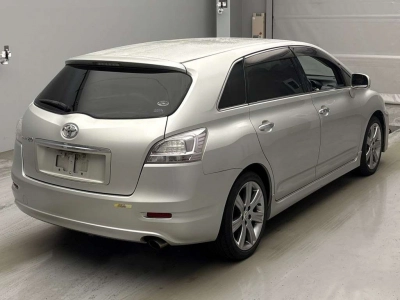 TOYOTA MARK X ZIO