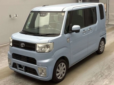 TOYOTA PIXIS MEGA