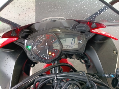 Yamaha YZF-R25 ABS