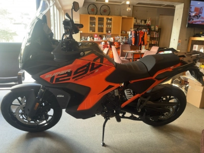 KTM KTM 1290SUPERADO BENCH YAS
