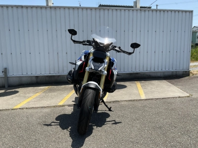 BMW BMW R1300R