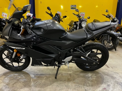 Yamaha YZF-R3 ABS