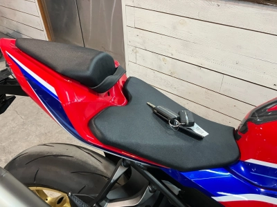 Honda CBR1000RR-R FB SP