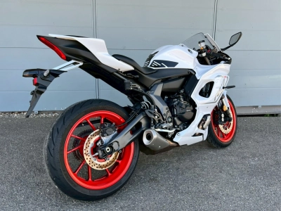 Yamaha YZF-R7