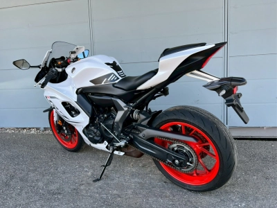 Yamaha YZF-R7