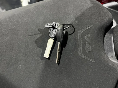 Ducati  DUCATI  STREET  FIGHTER V4S