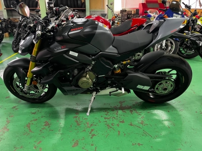 Ducati  DUCATI  STREET  FIGHTER V4S