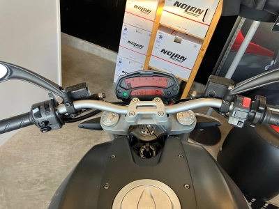Ducati  DUCATI  MONSTAR 696
