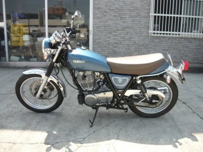 Yamaha SR400-1