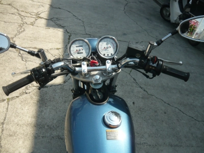 Yamaha SR400-1