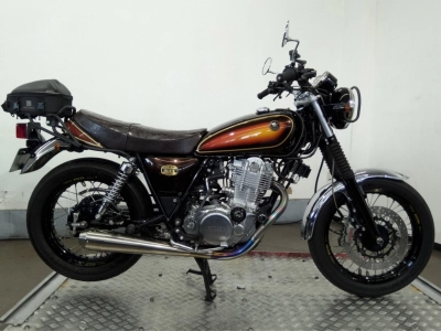 Yamaha SR400-1