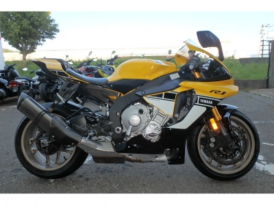 Yamaha YZF-R1
