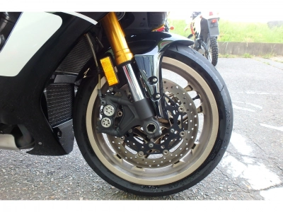 Yamaha YZF-R1