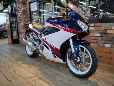 Honda VFR800F