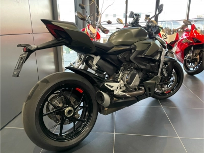 Ducati  DUCATI  STREET  FIGHTER V2