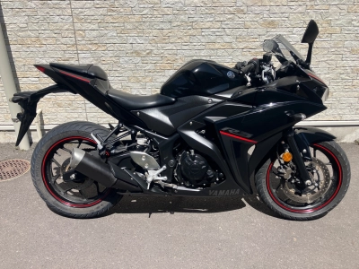 Yamaha YZF-R3 ABS