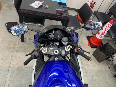 Yamaha YZF-R1