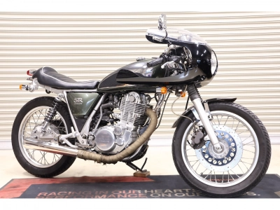 Yamaha SR400-1