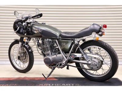 Yamaha SR400-1