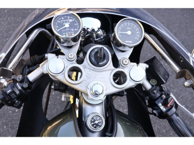 Yamaha SR400-1