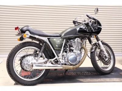 Yamaha SR400-1