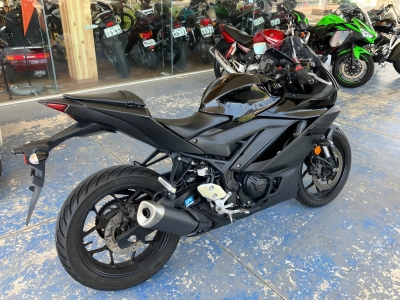 Yamaha YZF-R3 ABS