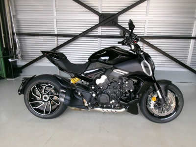 Ducati  DUCATI  DIAVEL V4