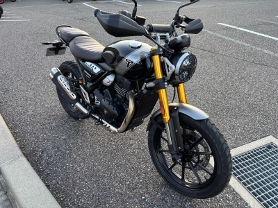 Triumph  TRIUMPH  SCRAMBLER 400X