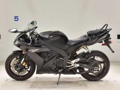Yamaha YZF-R1