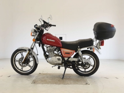 Suzuki GN125H