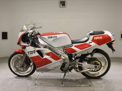 Yamaha TZR250-3
