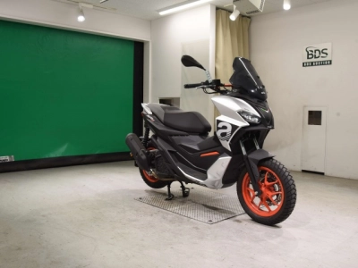 Aprilia  APRILIA SR GT 200