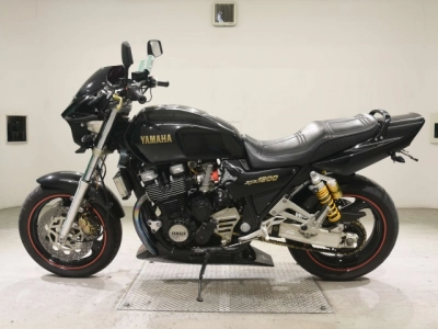 Yamaha XJR1200